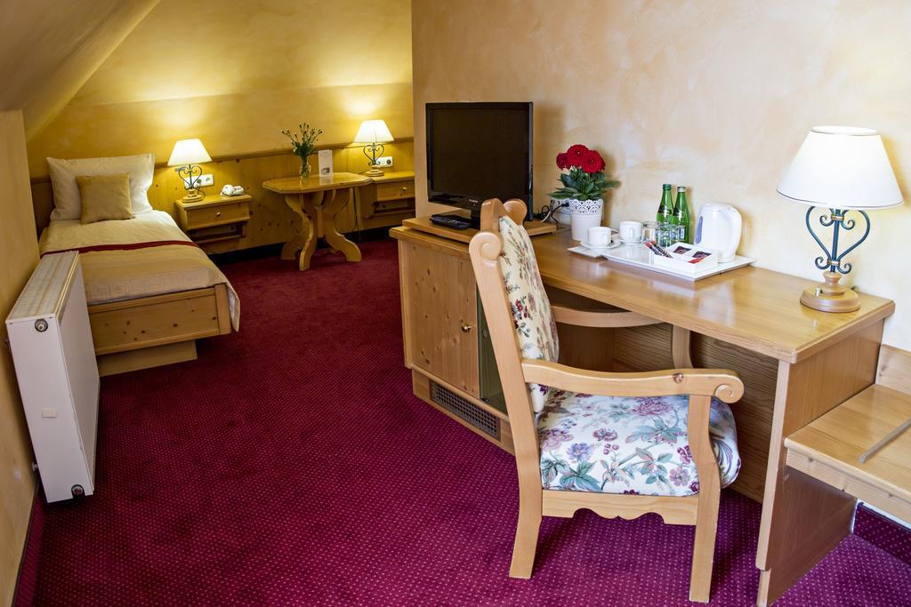 Hotel Pod Cizemka Sandomierz Quarto foto